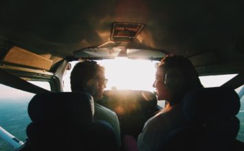 Piloto revela lo que los pasajeros nunca deben ver