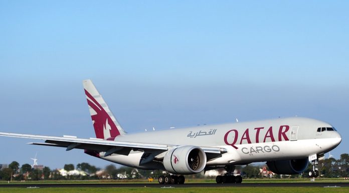 Descubre que su marido le es infiel y provoca aterrizaje de emergencia