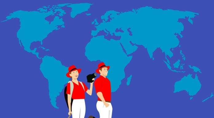 Aerolínea busca a una pareja para que viaje por el mundo gratis y además con un sueldo millonario.