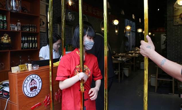 En China un restaurante ofrece descuentos y hasta comida gratis si eres delgado