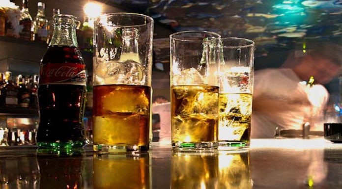 Un estudio confirma que a partir de la tercera copa tu nivel de inglés mejora exponencialmente