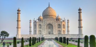 Sugieren derribar el Taj Mahal debido a que la contaminación lo arruinó demasiado