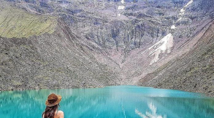 La nueva moda en Instagram es mostrar las nalgas en paisajes hermosos