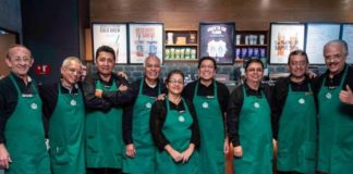 Abren el primer Starbucks de México atendido por abuelos