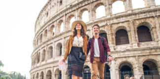 En Roma ofrecen novios: Por 1233 dólares te dan un italiano y un fotógrafo