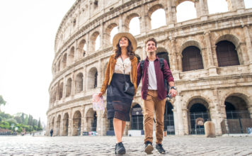 En Roma ofrecen novios: Por 1233 dólares te dan un italiano y un fotógrafo