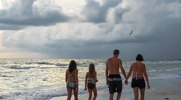 Gastar dinero en vacaciones es la clave para una familia feliz y unida