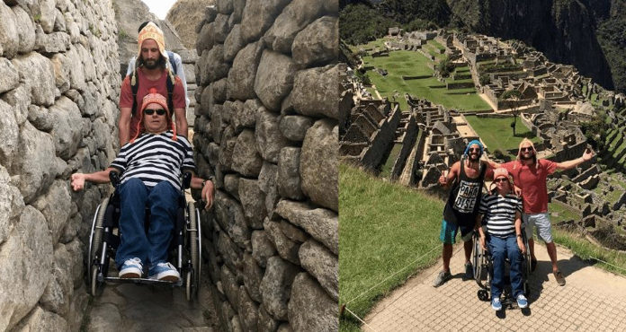 Argentino cargó a su amigo con discapacidad durante seis horas para que pudiera conocer Machu Picchu