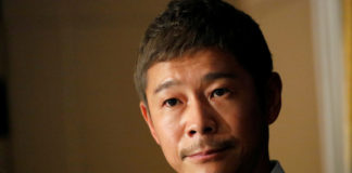 Un multimillonario japonés busca una novia que lo acompañe en su viaje a la Luna