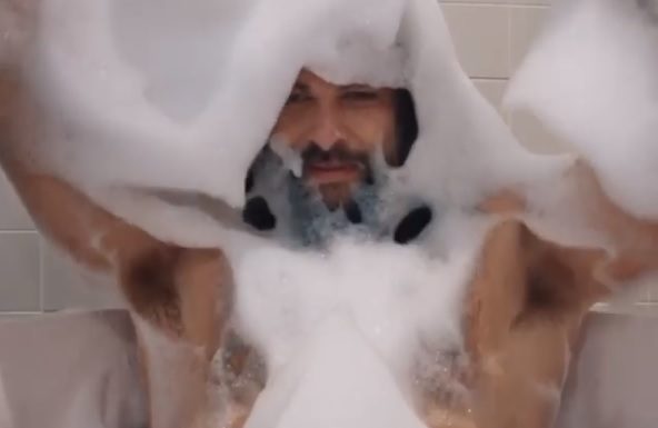 El misterioso video de Jason Momoa sin ropa en una bañera