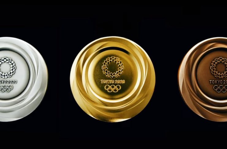 Medallas olímpicas de Tokyo 2020 hechas con 80,000 toneladas de teléfonos móviles