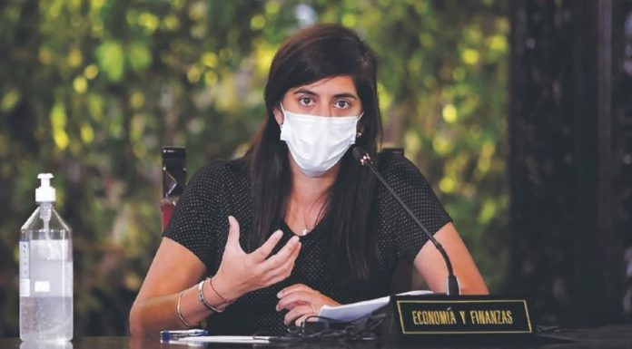 Ejecutivo trabaja en un impuesto solidario a los ricos del país