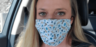 Esta madre vende máscaras con dibujos de penes por una buena razón