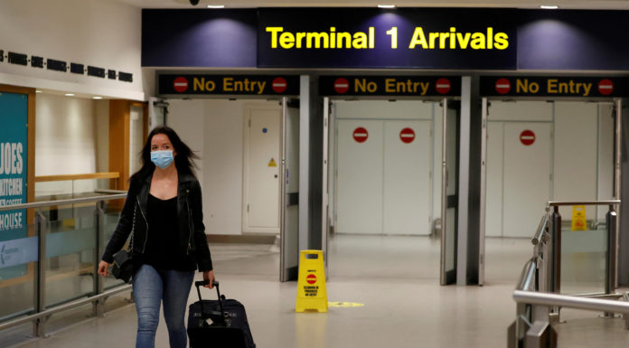 Proponen eliminar aranceles e impuestos a viajeros.