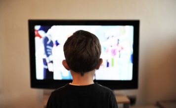 ¿Cómo instalar Netflix en televisores que no son modernos?